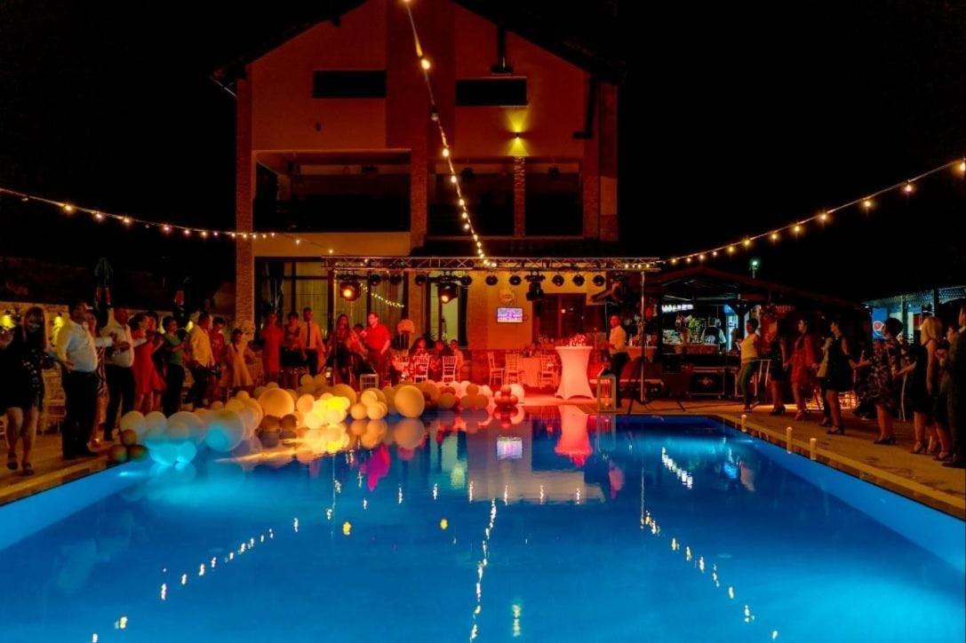 Pensiunea Luminita Târgu Jiu Eksteriør bilde